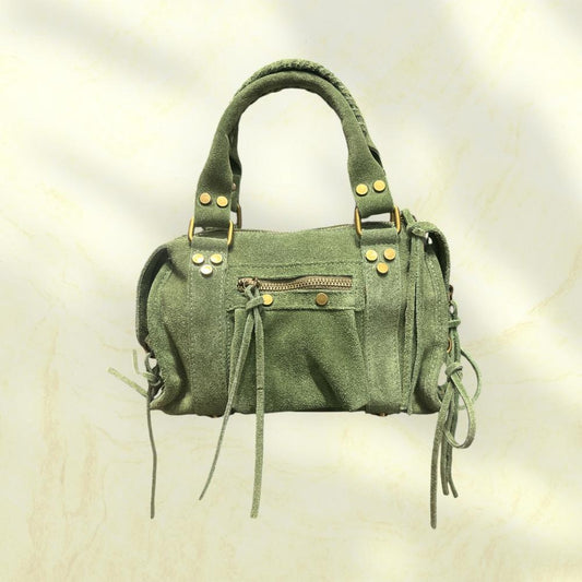 Borsa in pelle scamosciata verde con dettagli dorati e maniglie comode, stile elegante e funzionale.
